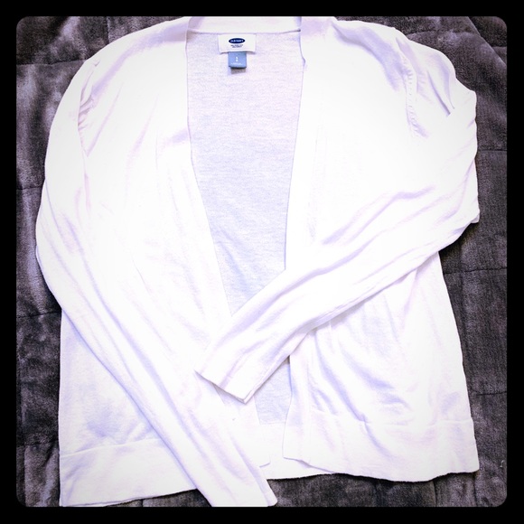3 for $25! Pretty White Old Navy cardigan
